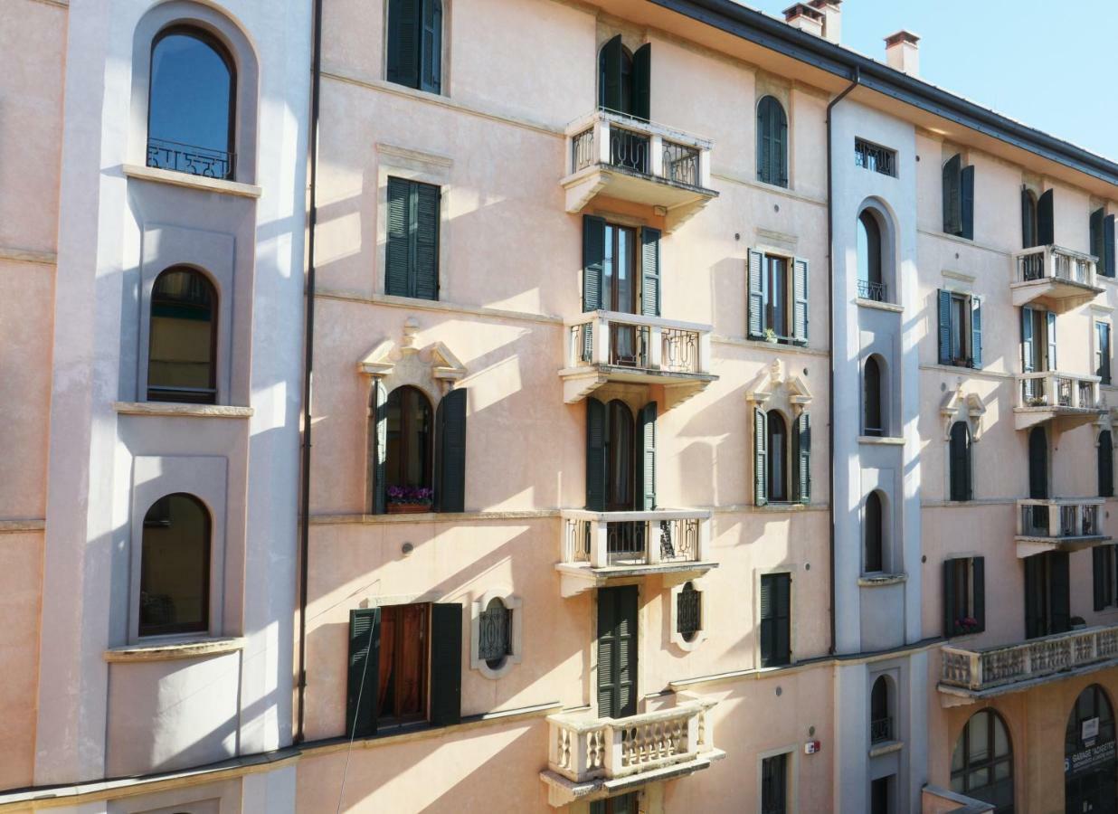 Pied A Terre - Atelier Apartment Verona Exterior foto